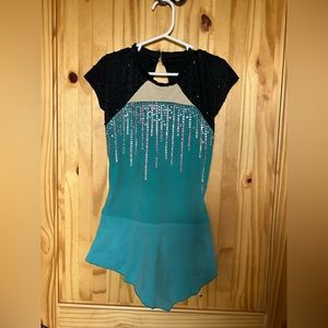 Girls size 6/7 figure skate dress